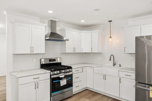 $299,999 | 813 Audrey Avenue, Joliet, IL 60436