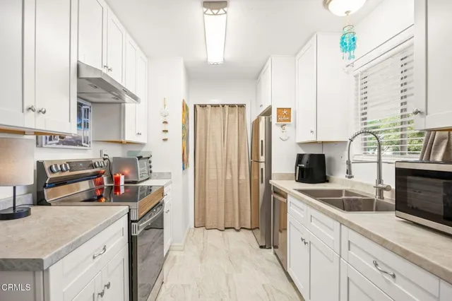 $405,000 | 209 South Ventura Road, Unit 18, Port Hueneme, CA 93041