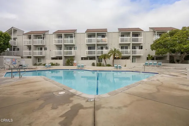 $405,000 | 209 South Ventura Road, Unit 18, Port Hueneme, CA 93041