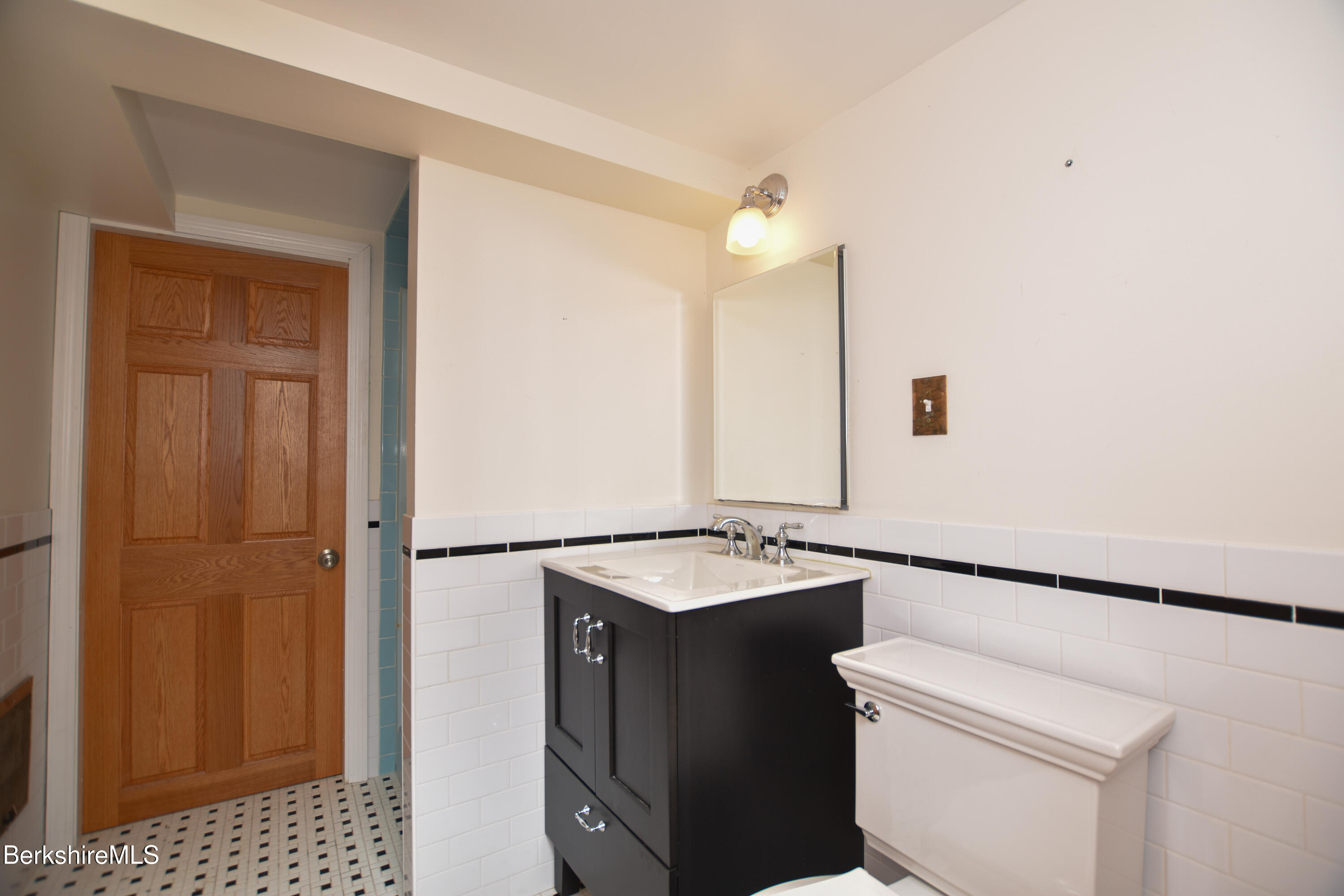 445 County Road Becket, MA 01223 - Photo 15 of 20 DSC_3369-2