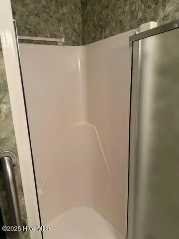 $150,000 | 407 Woodlawn Drive, Williamston, NC 27892