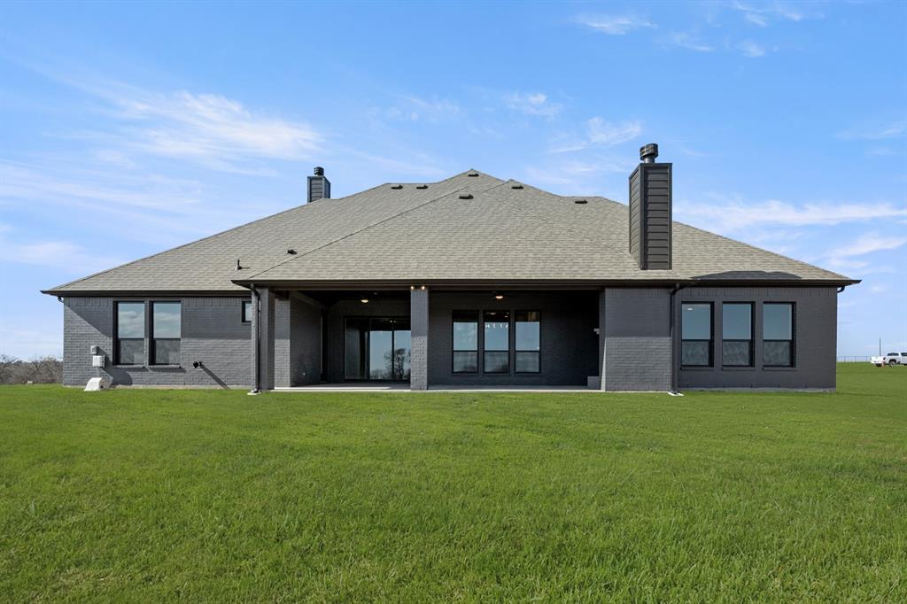 133 Blackstar Lane Decatur, TX 76234 - Photo 4 of 28 133 Blackstar- Back-1