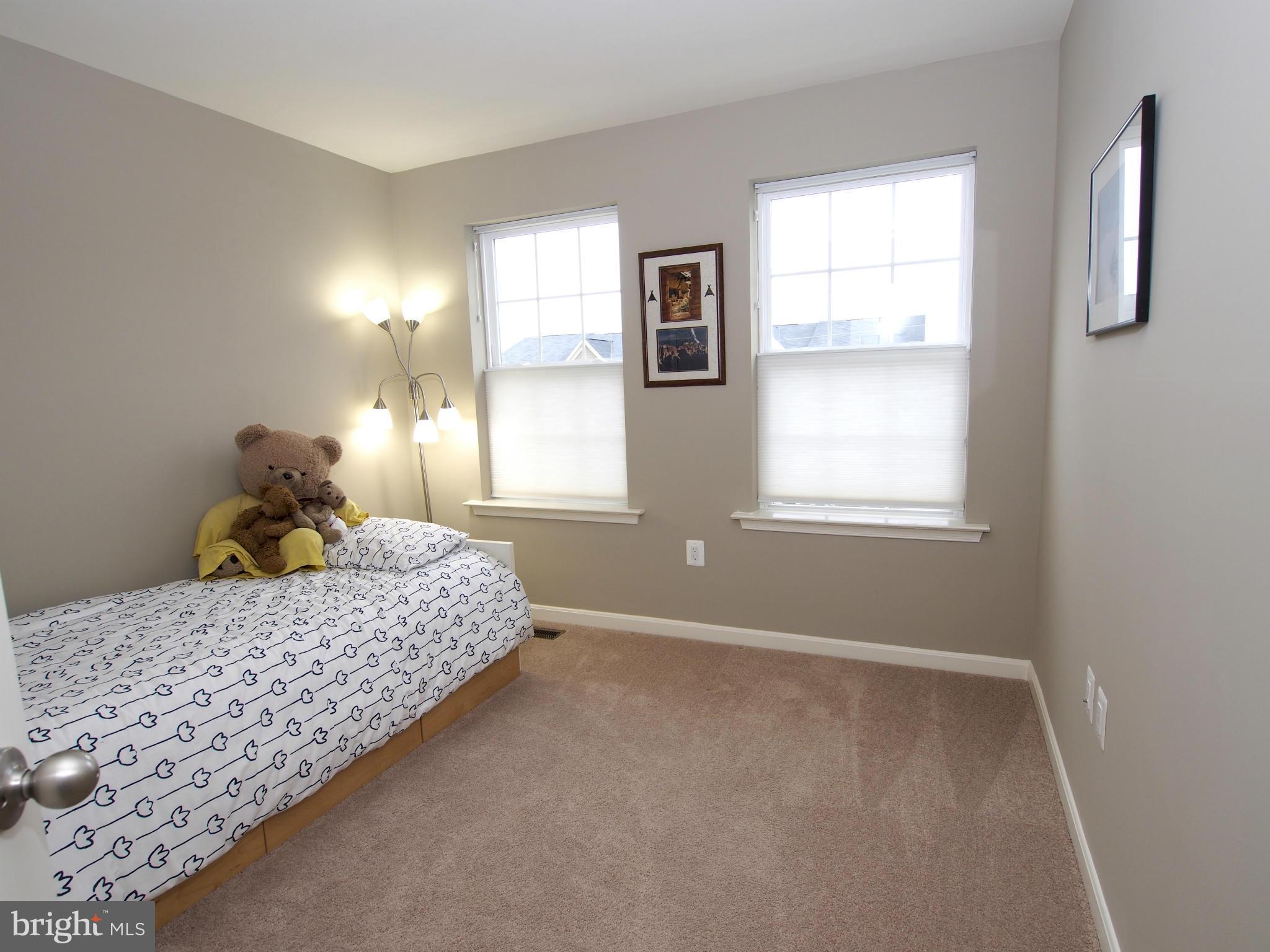 25626 Pleasant Valley Road Chantilly, VA 20152 - Photo 11 of 29 Bedroom #2 10 x 10