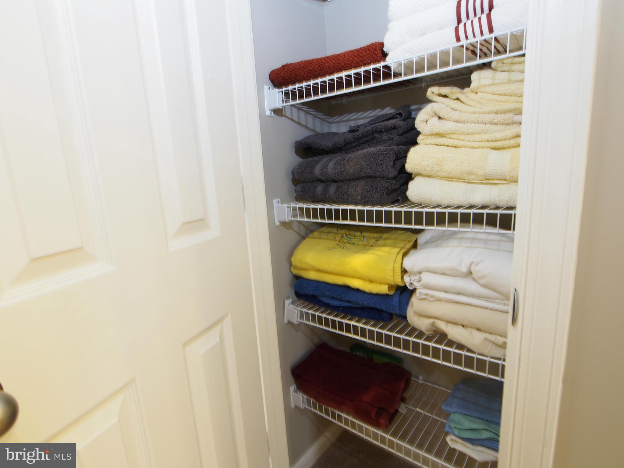 25626 Pleasant Valley Road Chantilly, VA 20152 - Photo 14 of 29 Upper Floor Linen Closet