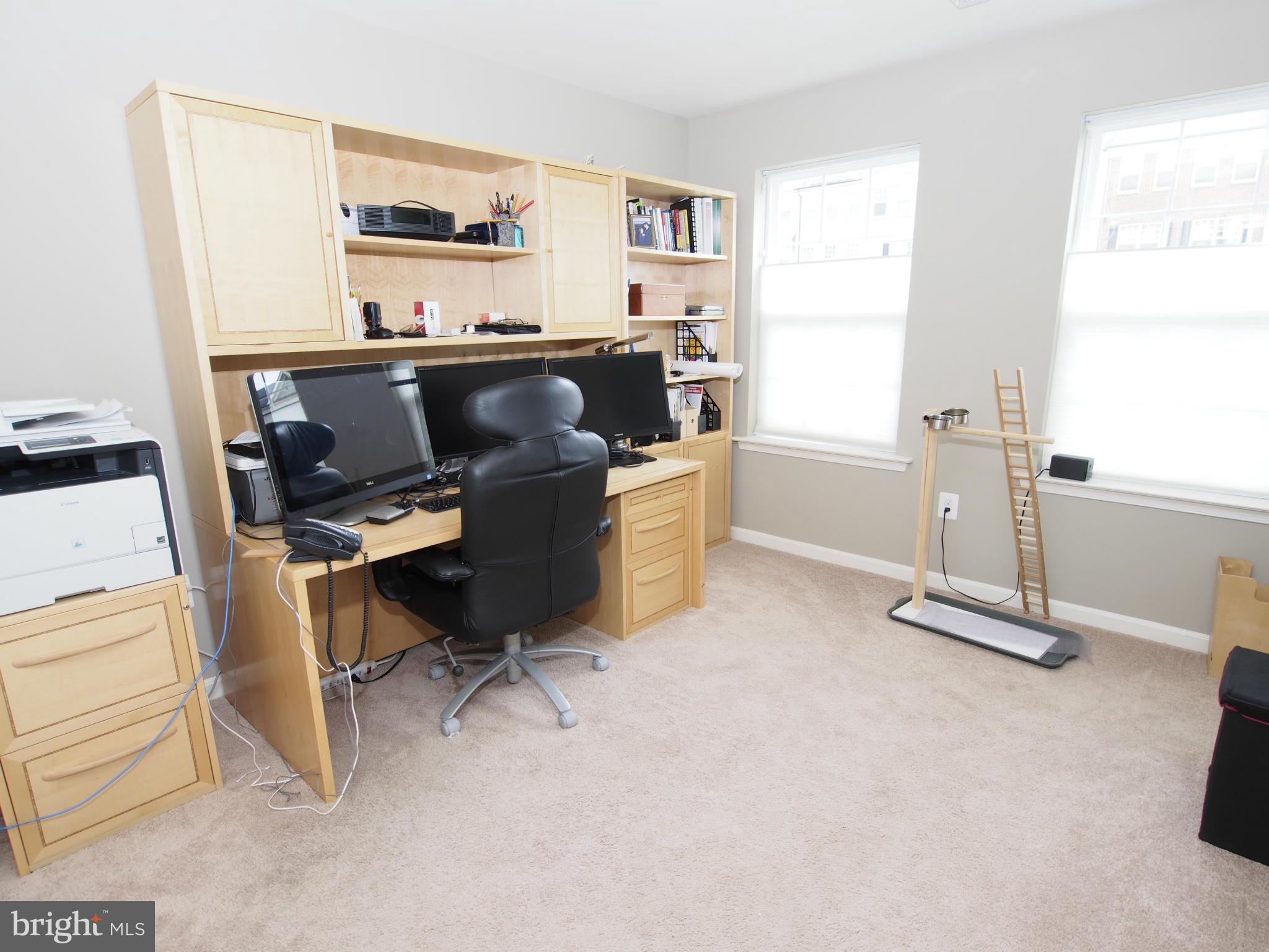 25626 Pleasant Valley Road Chantilly, VA 20152 - Photo 16 of 29 Bedroom #4 Or Office 12 x 9
