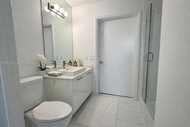 $3,400 | 151 Southeast 1st Street, Unit 1501, Miami, FL 33131