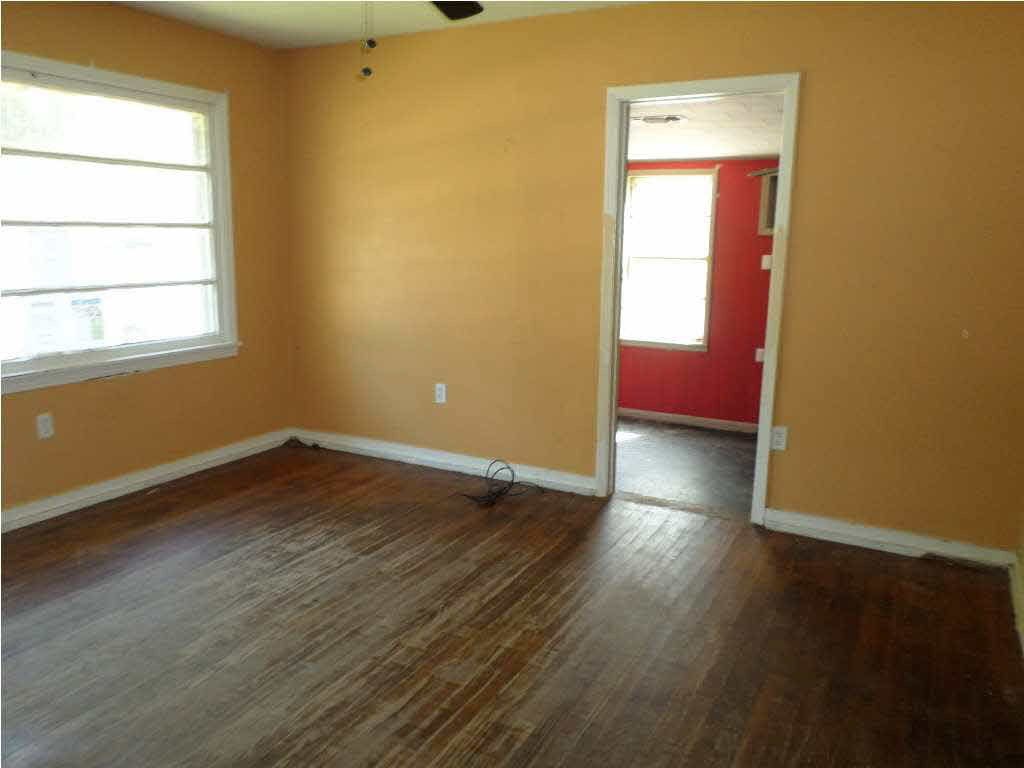 2737 Old Country Club Road Pearl, MS 39208 - Photo 3 of 13 Living Room Additional View