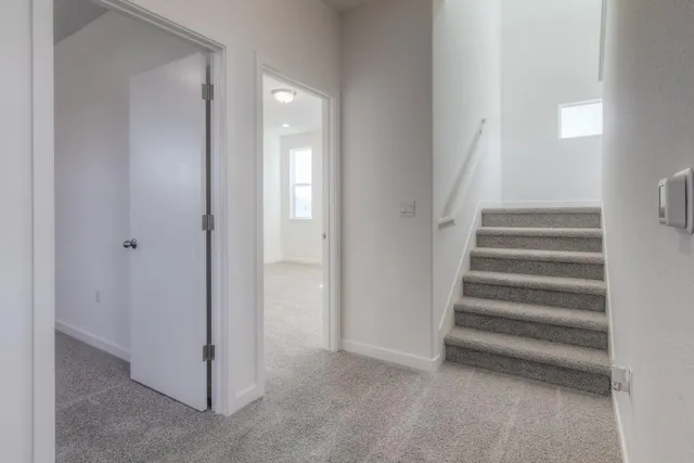 a view of entryway with bedroom