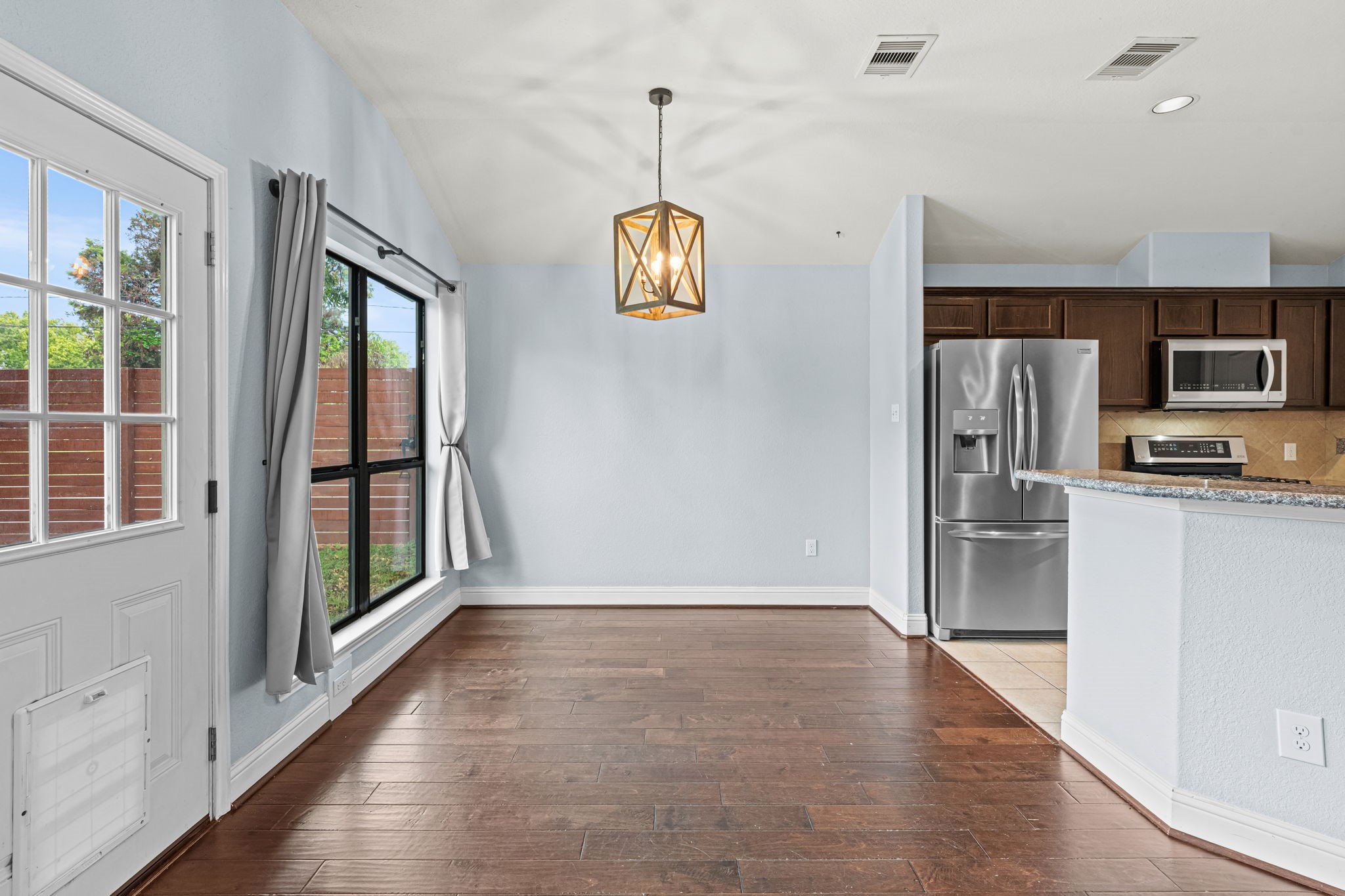 5102 Hardy Street Houston, TX 77009 - Photo 9 of 24