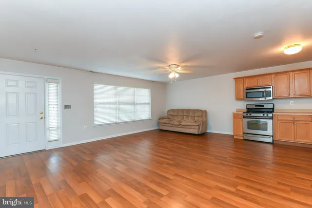 $2,100 | 203 Red Bud Lane, Mantua, NJ 08051