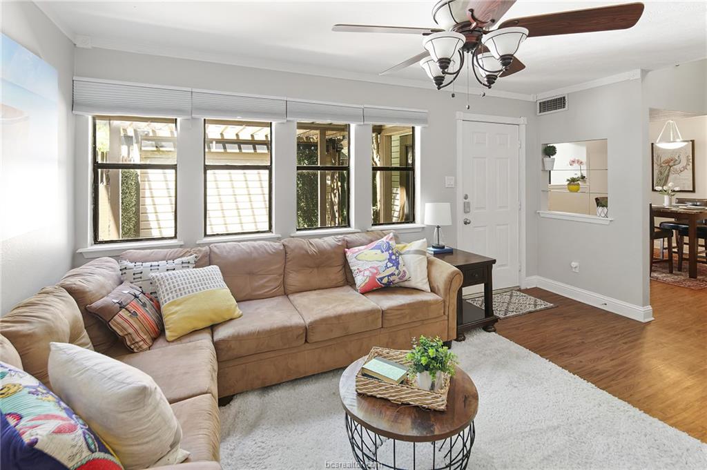 2411 De Lee Street, Unit 5 Bryan, TX 77802 - Photo 3 of 9