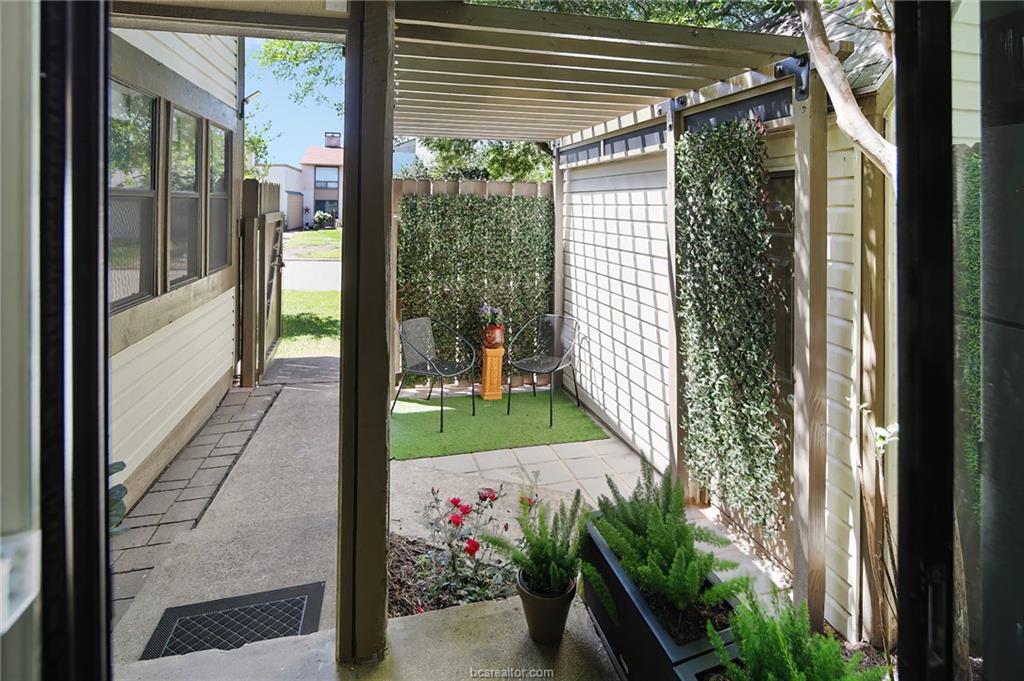 2411 De Lee Street, Unit 5 Bryan, TX 77802 - Photo 7 of 9