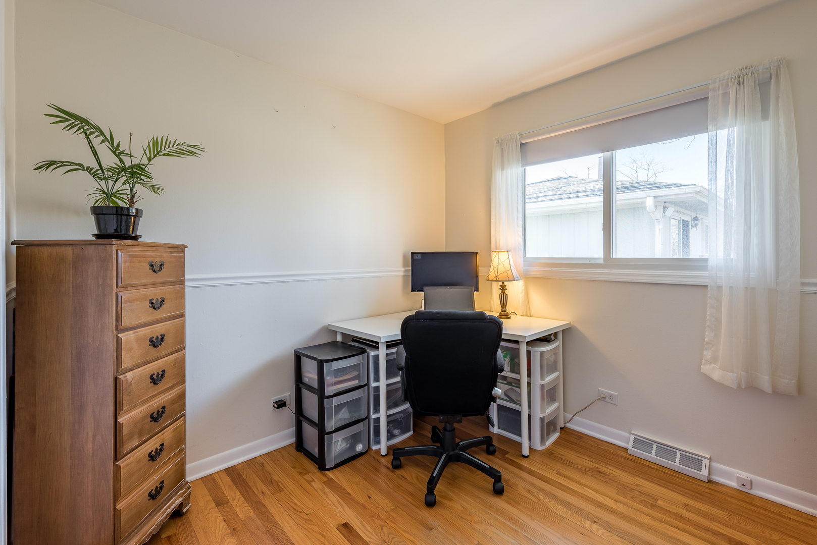 26-w056 Jewell Road Wheaton, IL 60187 - Photo 20 of 29 Gallery Image 20