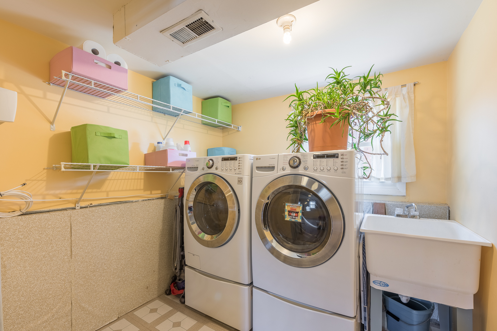 26-w056 Jewell Road Wheaton, IL 60187 - Photo 23 of 29 Gallery Image 23