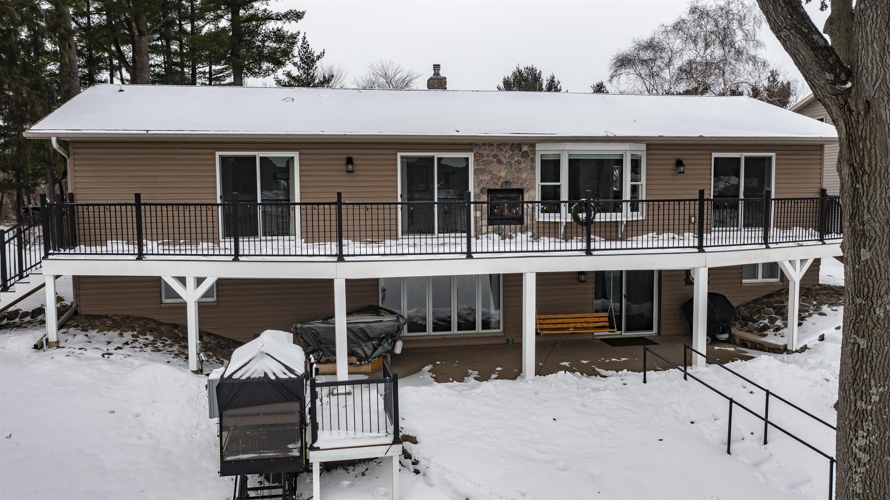 N2980 Highland Lane Waupaca, WI 54981 - Photo 8 of 63