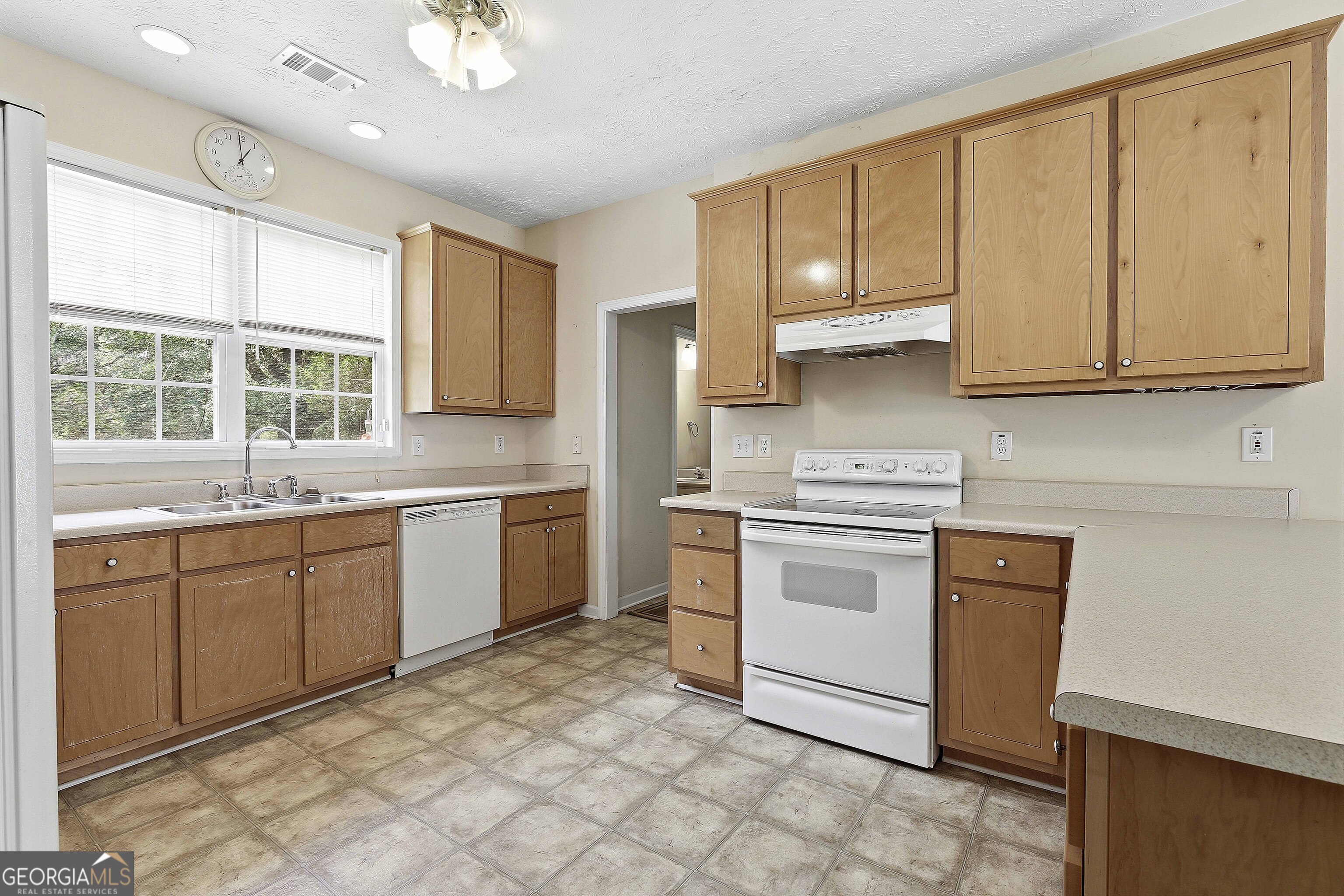 1080 Hunter Road Williamson, GA 30292 - Photo 15 of 45