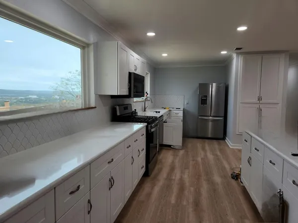 $2,500 | 100 Chula Vista Drive, Kerrville, TX 78028