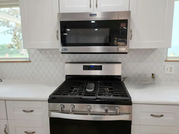 $2,500 | 100 Chula Vista Drive, Kerrville, TX 78028