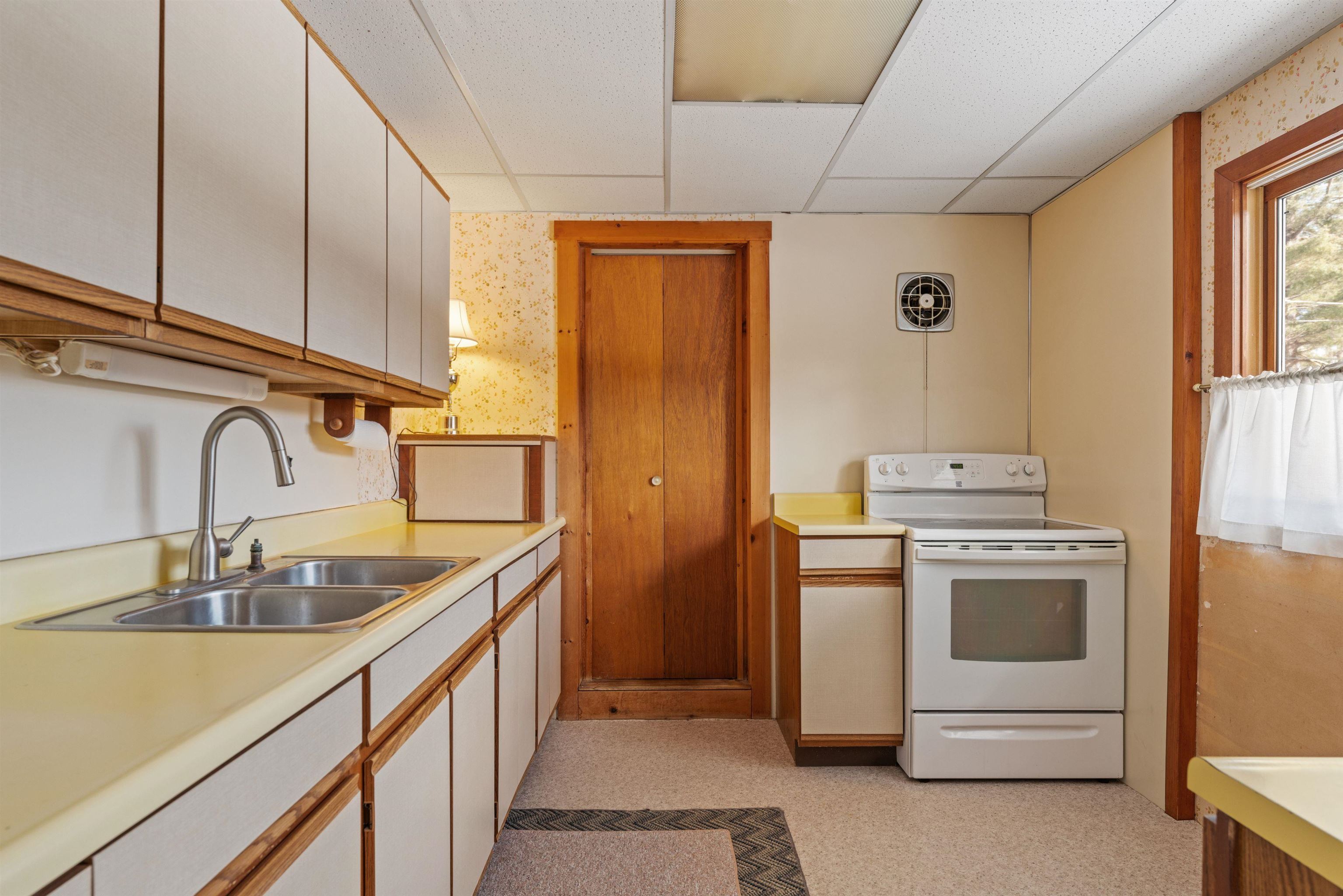 572 Wells Road Franconia, NH 03580 - Photo 12 of 38