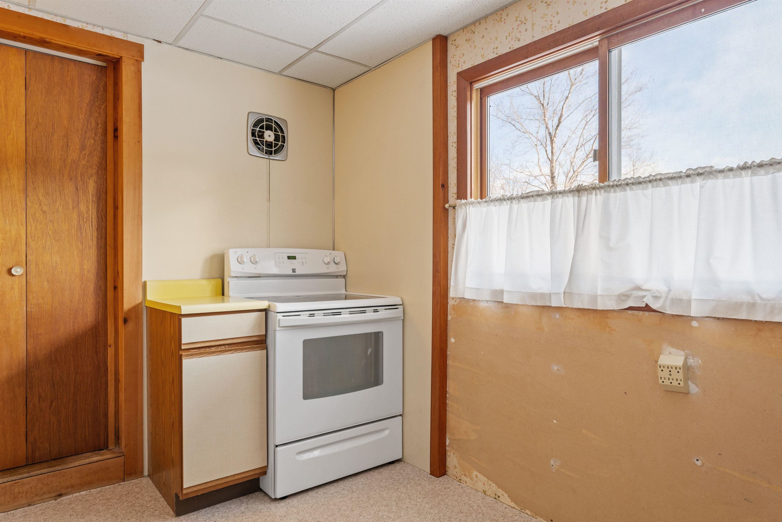 572 Wells Road Franconia, NH 03580 - Photo 14 of 38