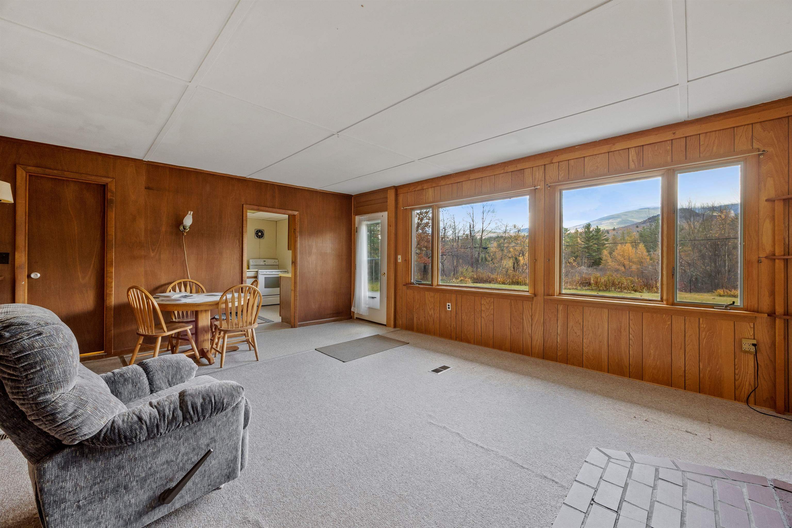 572 Wells Road Franconia, NH 03580 - Photo 5 of 38