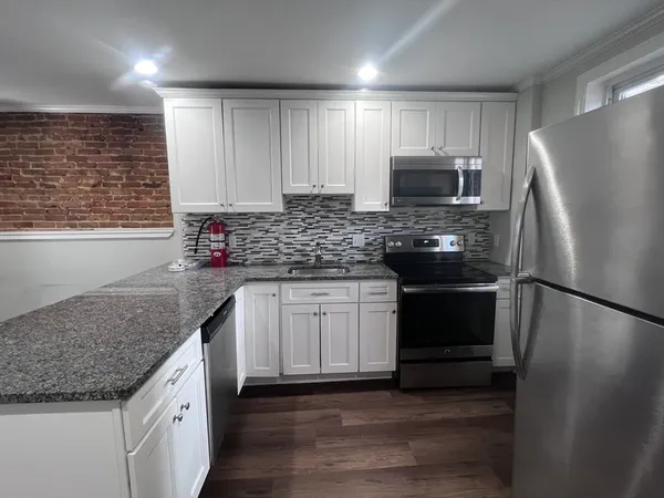 $2,600 | 315 Meridian Street, Unit 2, Boston, MA 02128