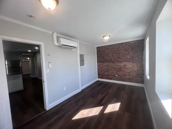 $2,600 | 315 Meridian Street, Unit 2, Boston, MA 02128