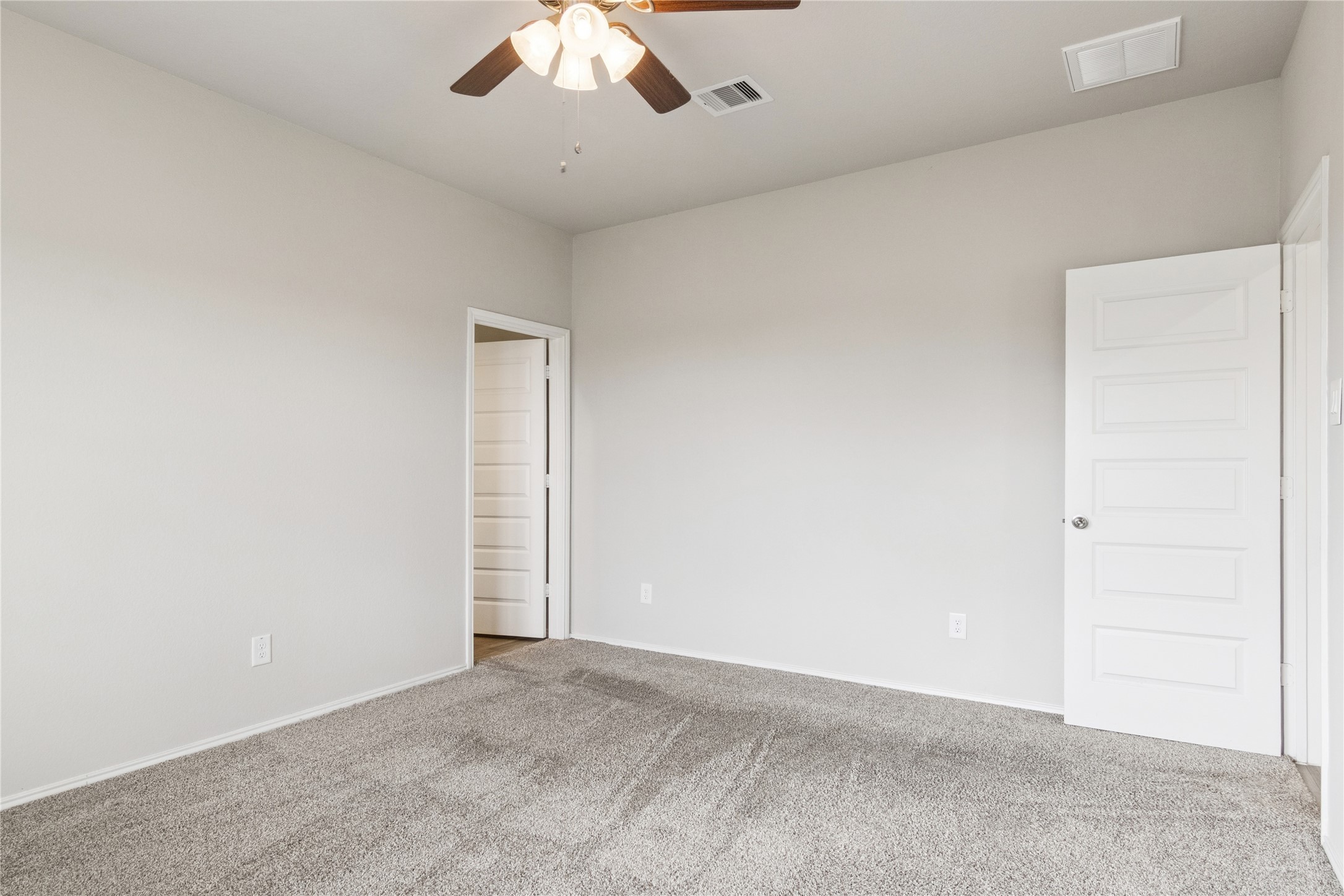 1603 Goose Island Lane Rosenberg, TX 77469 - Photo 15 of 26 an empty room with a empty space and a ceiling fan