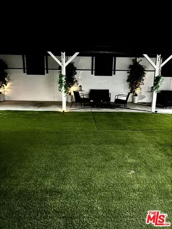 a picture of a table