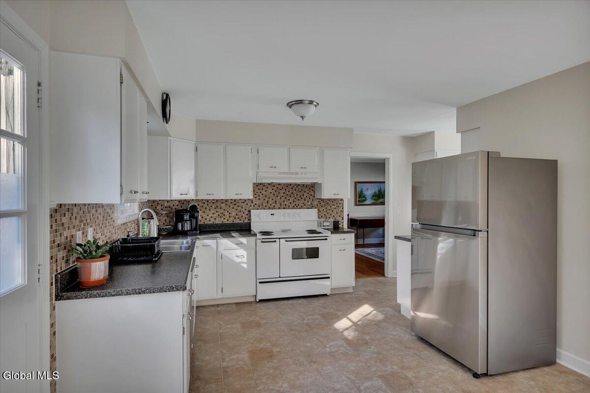 5 Morningside Drive Bethlehem, NY 12054 - Photo 16 of 47 17-P1568345