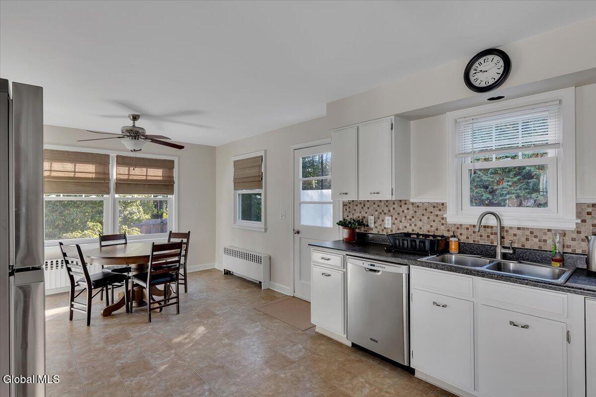 5 Morningside Drive Bethlehem, NY 12054 - Photo 18 of 47 19-P1568357