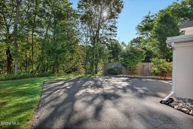 $442,000 | 5 Morningside Drive, Bethlehem, NY 12054