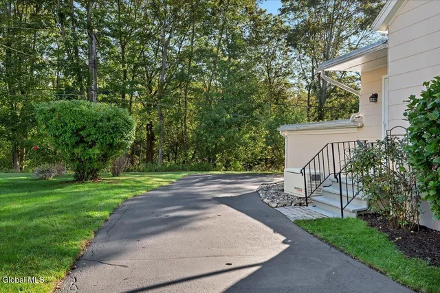 $442,000 | 5 Morningside Drive, Bethlehem, NY 12054