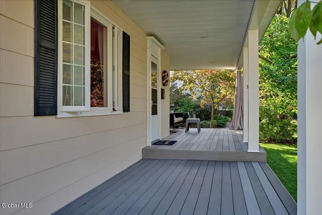 $442,000 | 5 Morningside Drive, Bethlehem, NY 12054