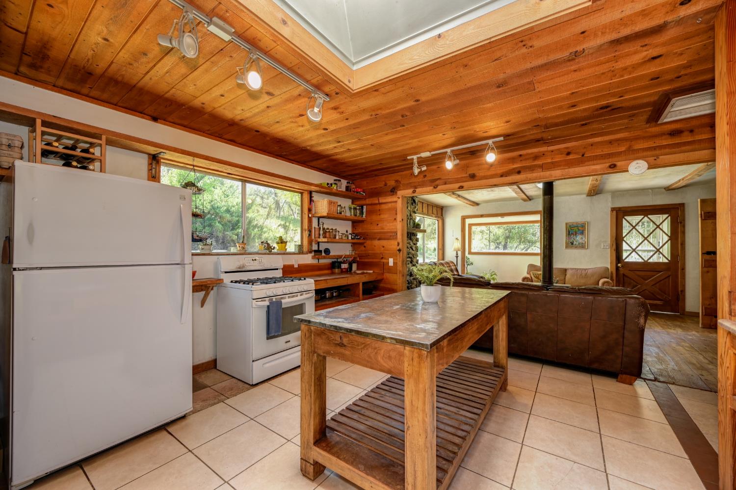 1147 Lotus Road Lotus, CA 95651 - Photo 13 of 65