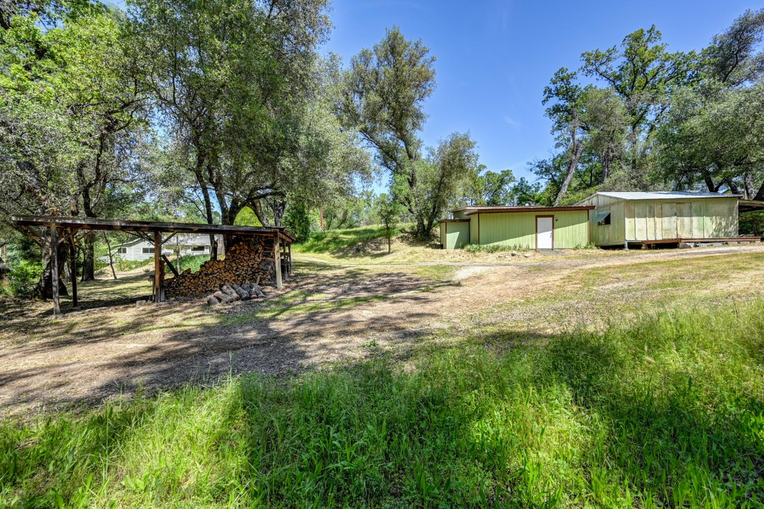 1147 Lotus Road Lotus, CA 95651 - Photo 37 of 65
