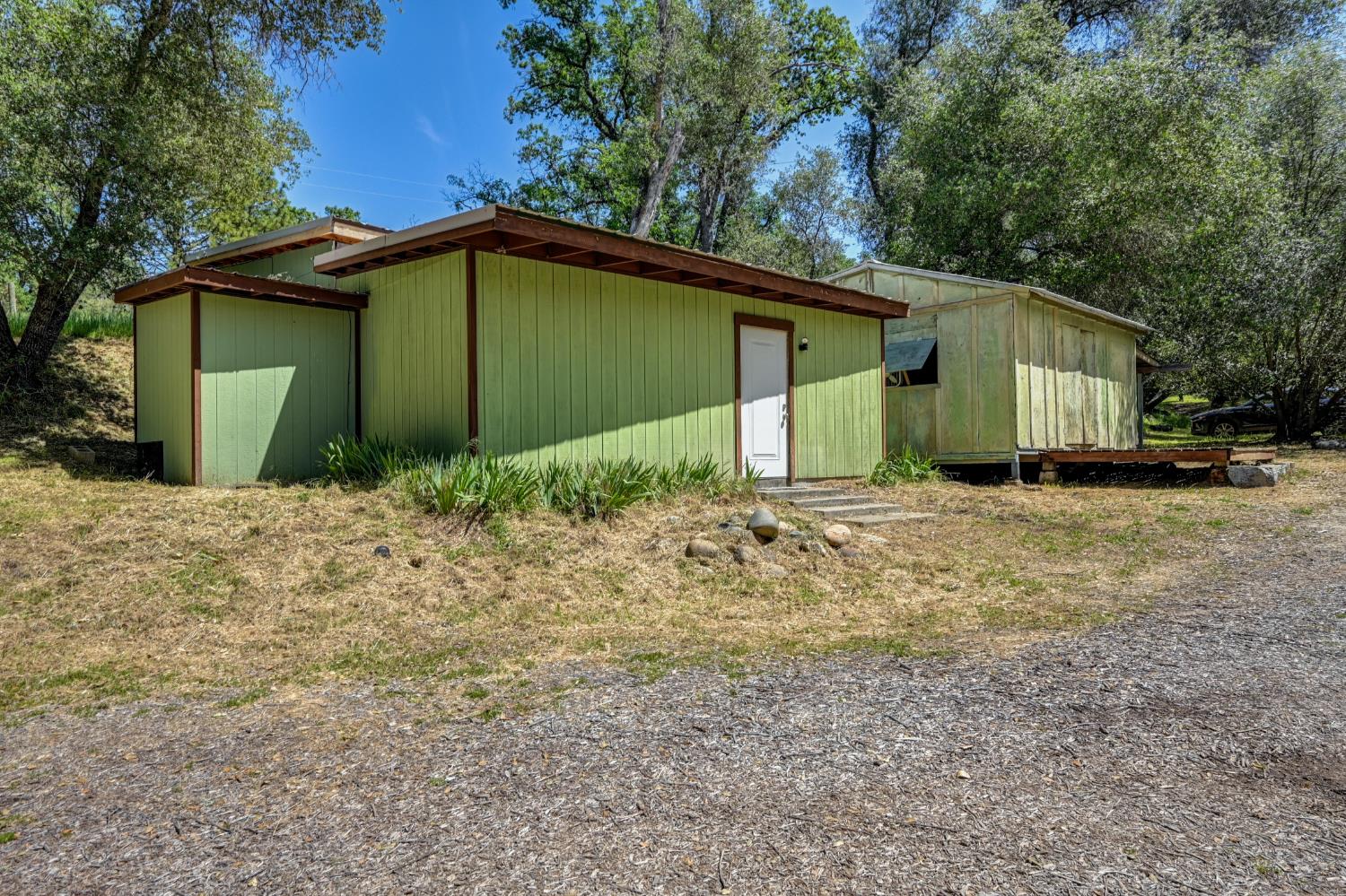 1147 Lotus Road Lotus, CA 95651 - Photo 40 of 65