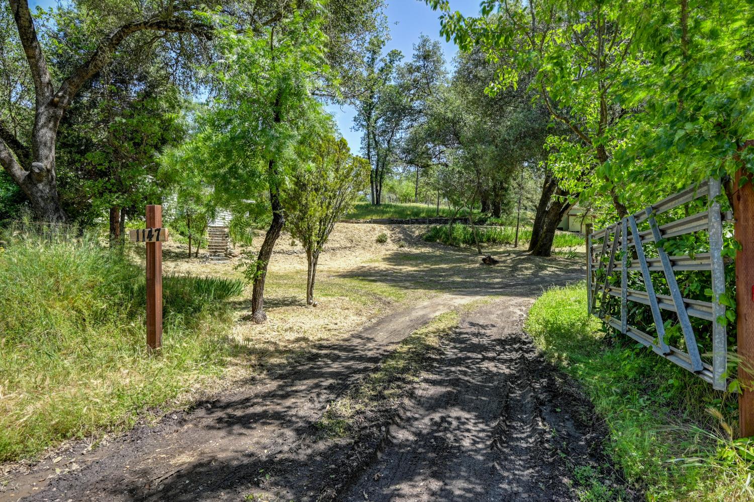 1147 Lotus Road Lotus, CA 95651 - Photo 45 of 65