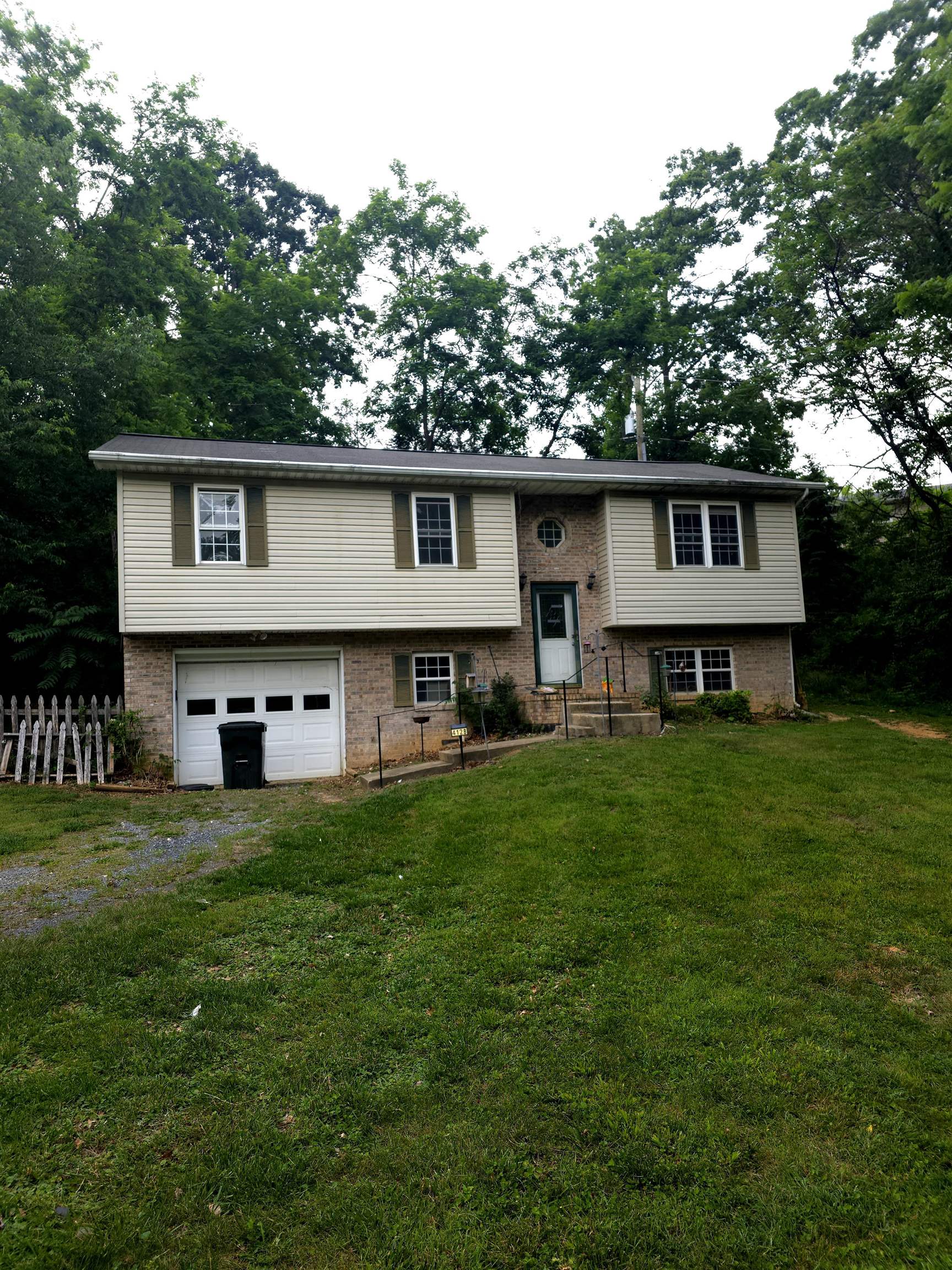 412 Devon Road, Unit B Staunton, VA 24401 - Photo 2 of 23