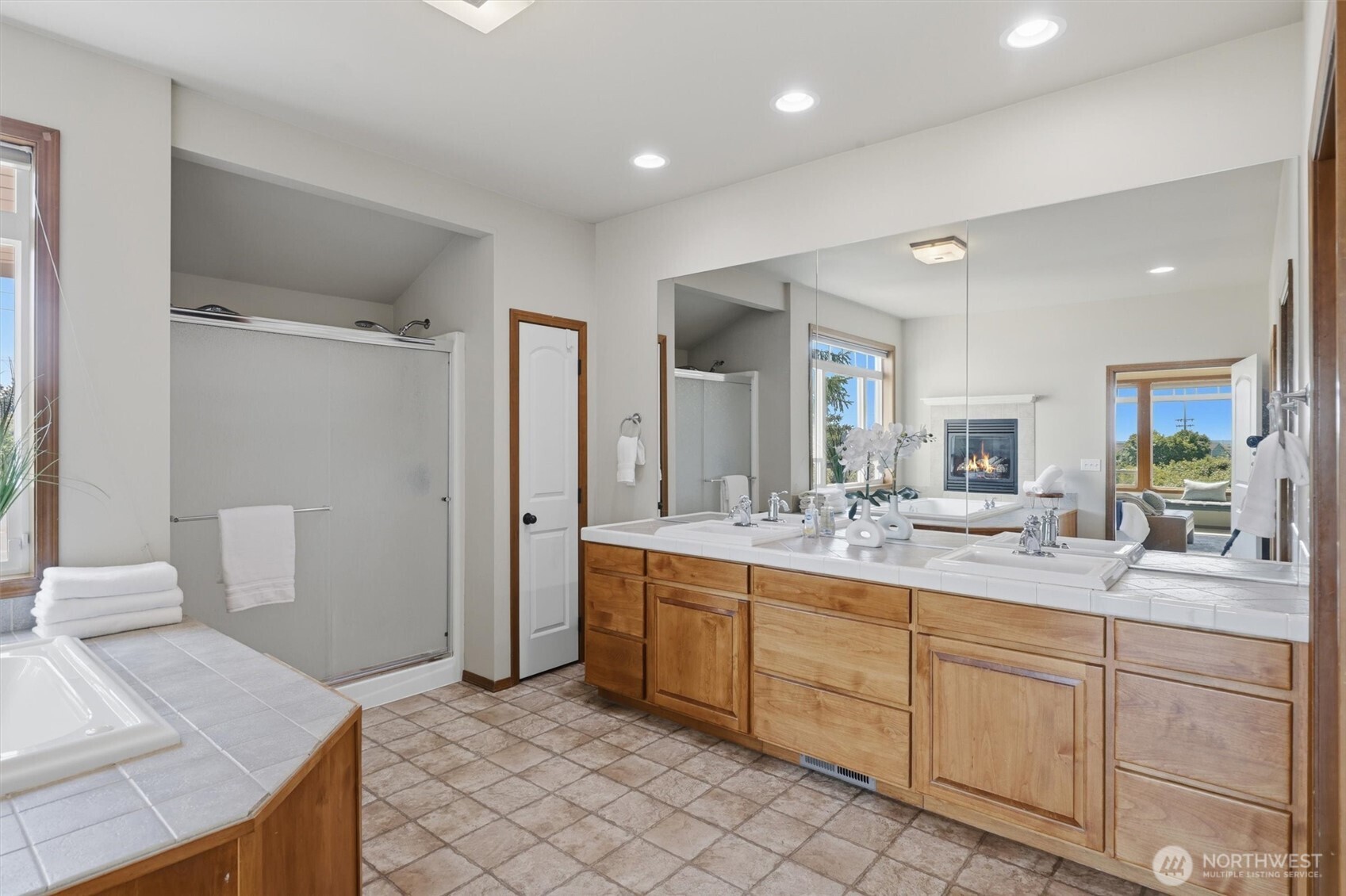 2746 Taylor Road Oak Harbor, WA 98277 - Photo 16 of 40 Gallery Image 16