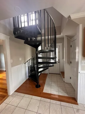 $2,400 | 3 Westview Road, Unit 2, Natick, MA 01760