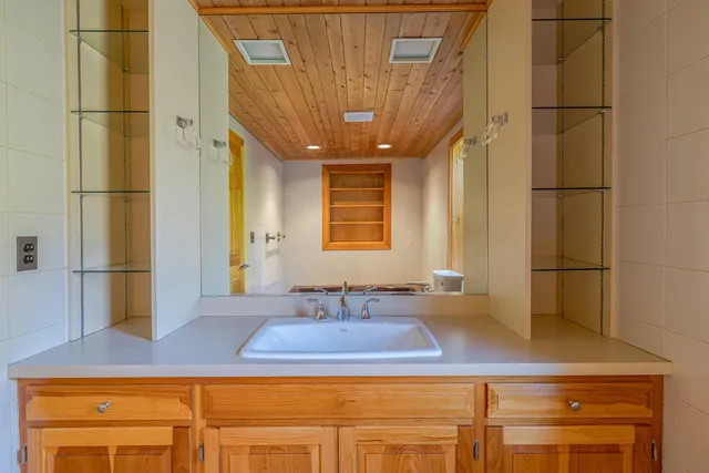 $1,149,000 | 547 Mariaville Road, Ellsworth, ME 04605