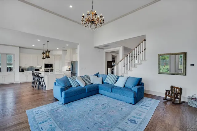 $629,000 | 917 South Bluebird Lane, Midlothian, TX 76065