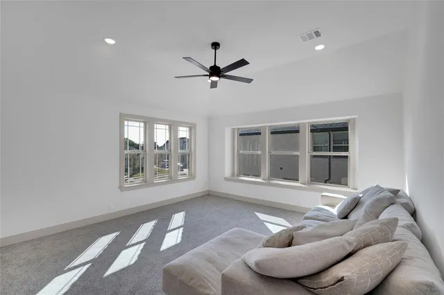 $629,000 | 917 South Bluebird Lane, Midlothian, TX 76065