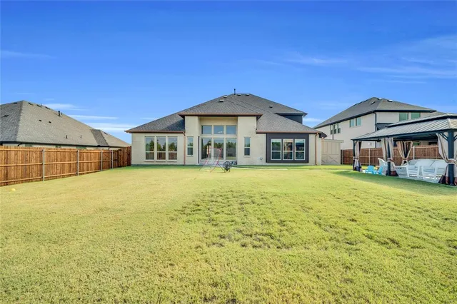 $629,000 | 917 South Bluebird Lane, Midlothian, TX 76065
