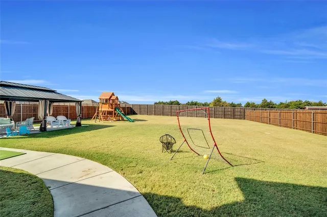 $629,000 | 917 South Bluebird Lane, Midlothian, TX 76065