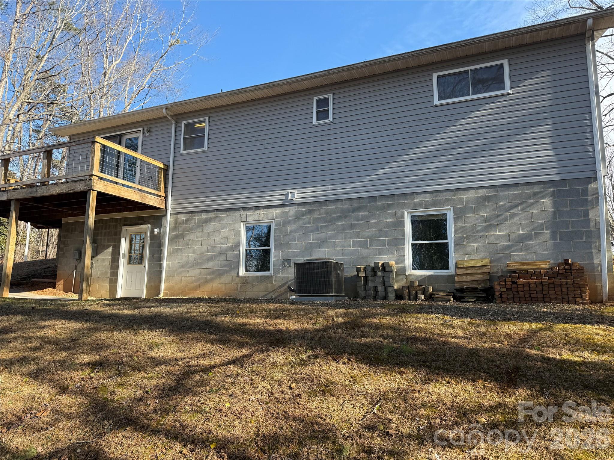 628 Hidden View Loop Marion, NC 28752 - Photo 42 of 44 a front view of a house with a yard