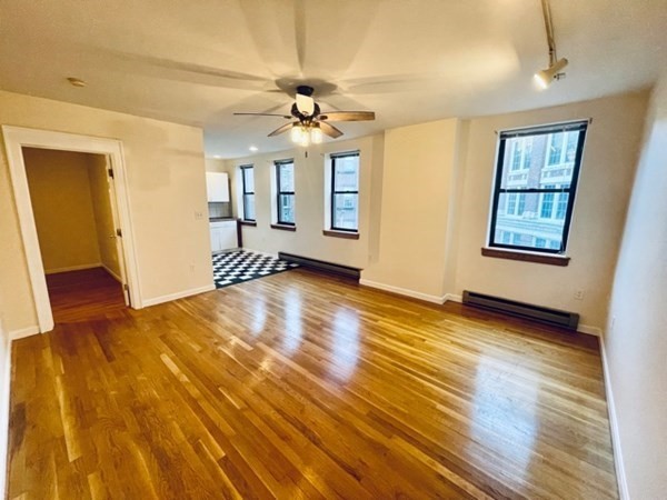13 Thacher Street, Unit 4 Boston, MA 02113 - Photo 1 of 21