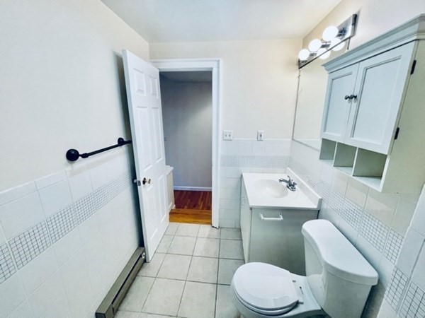 13 Thacher Street, Unit 4 Boston, MA 02113 - Photo 14 of 21