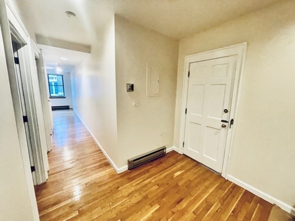 13 Thacher Street, Unit 4 Boston, MA 02113 - Photo 17 of 21